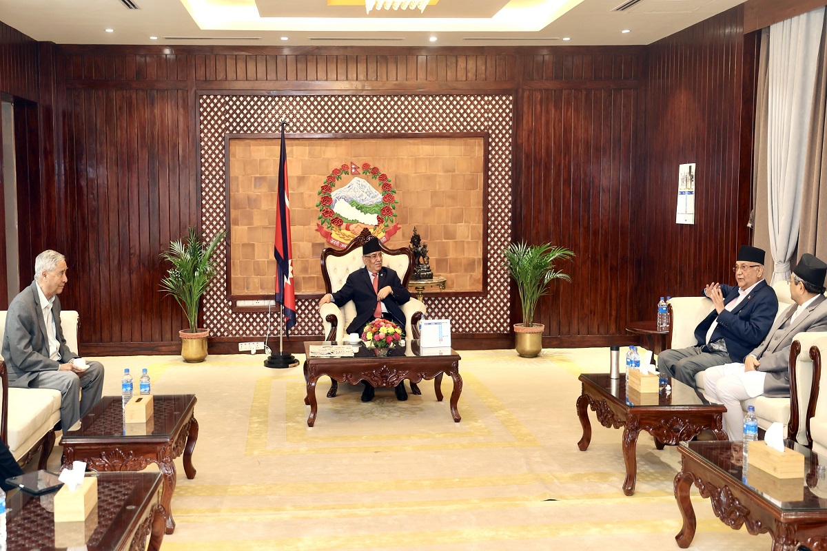 संसद्को गतिरोध अन्त्य गर्न शीर्ष नेताहरू दुई घण्टादेखि छलफलमा, सहमतिको सम्भावना न्यून